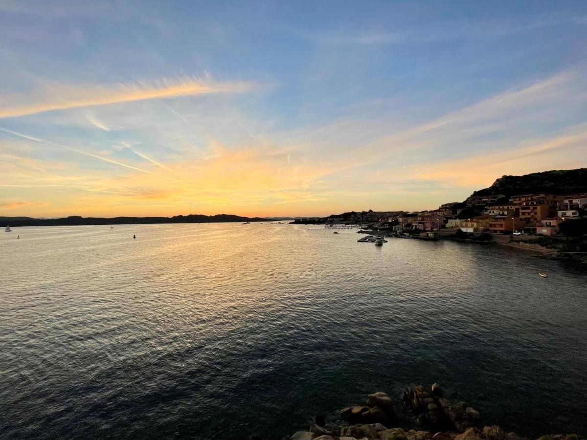 Appartamento Fronte Mare Residence Weber La Maddalena  Luaran gambar